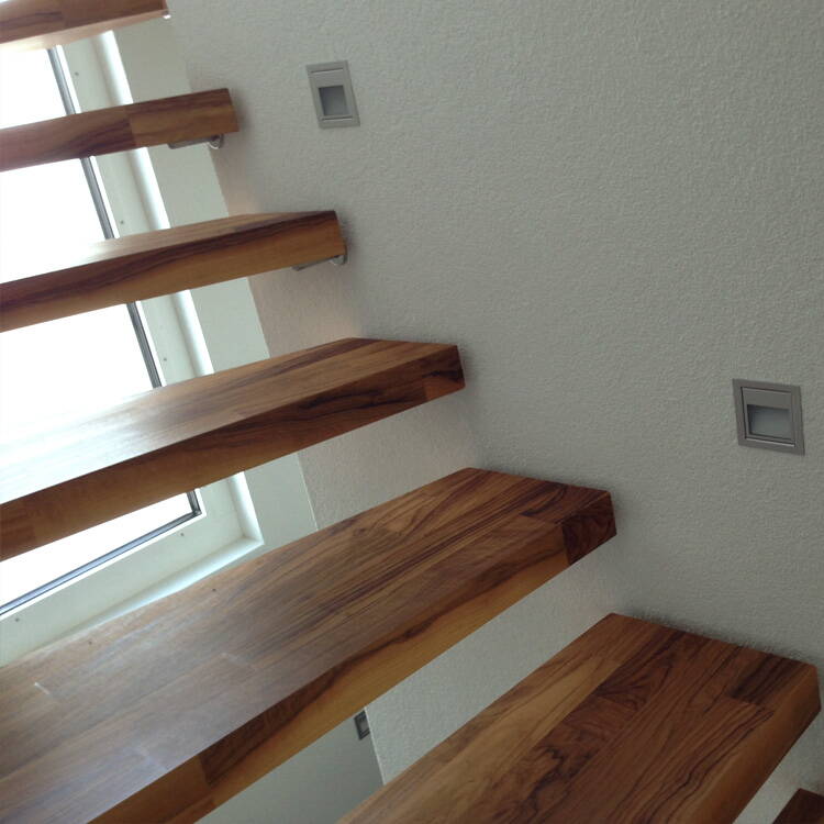 Holztreppe, Schwebende Treppe, modern